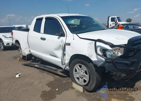 2013 Toyota Tundra Grade 5.7L V8 из США, поврежденный, VIN 5TFRY5F18DX143983